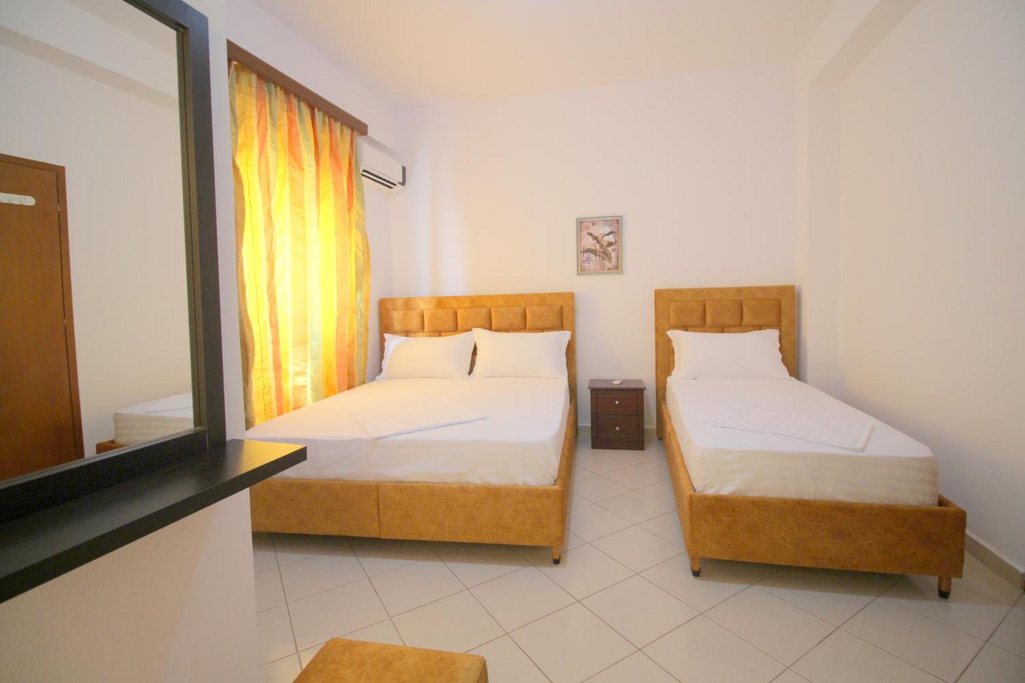 Lengu Holidays Houses Саранде Екстериор снимка